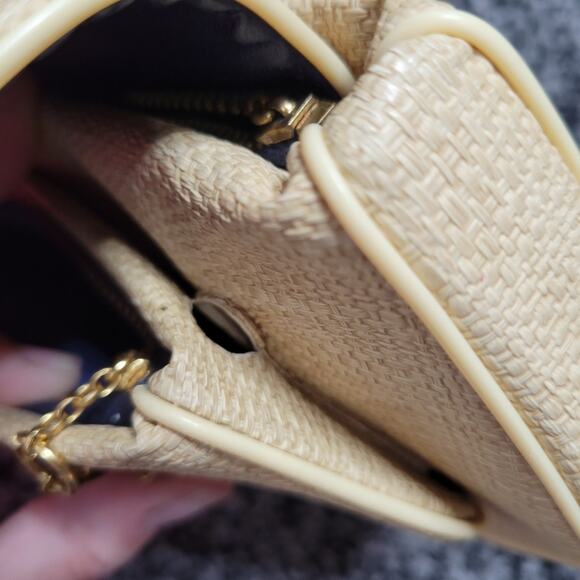 Vintage Woven Straw Embroidered Flower Clutch - Picture 7 of 7